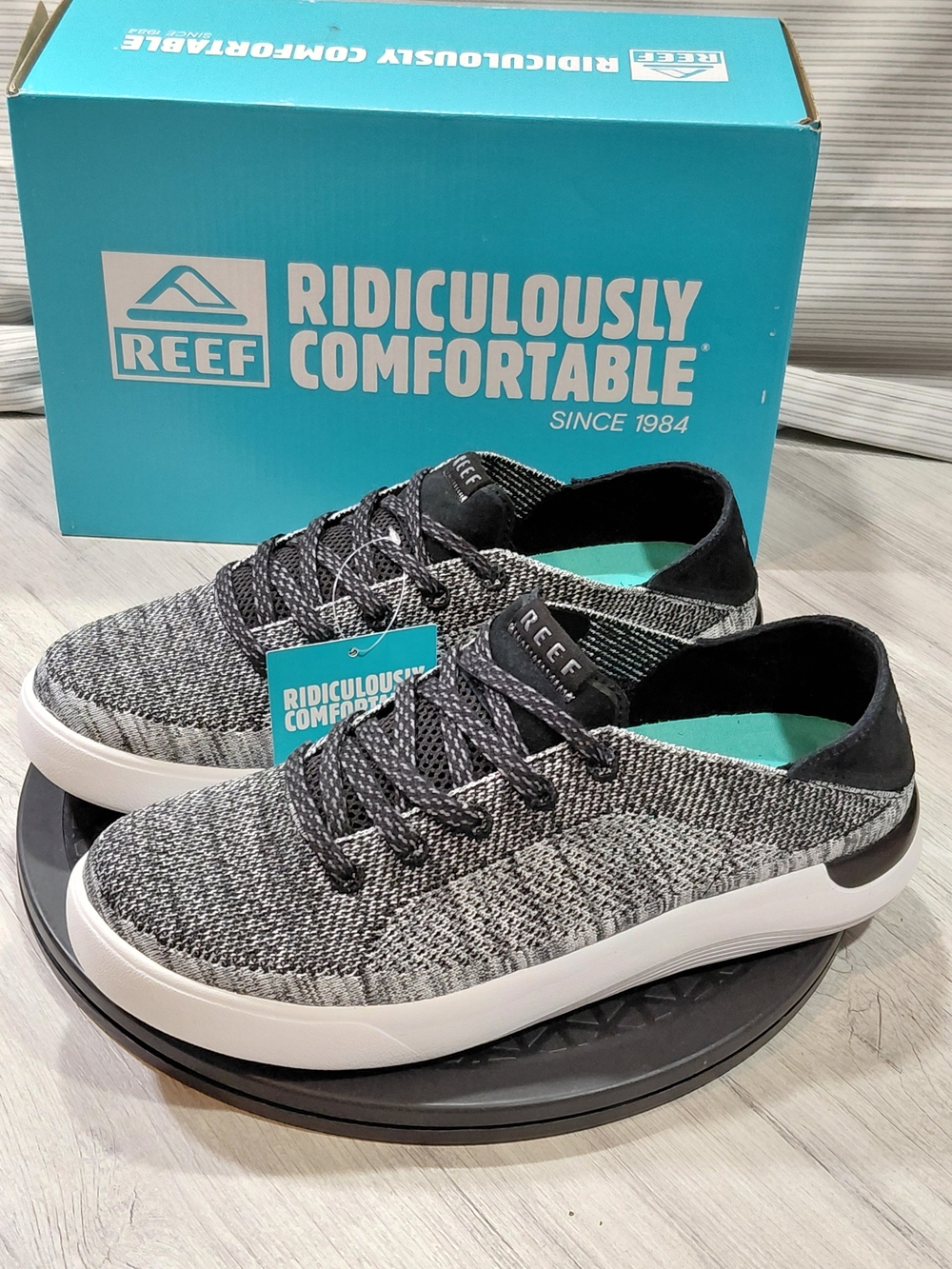 NWT Reef Men Swell Sole Gray Knit Casual Sneakers - Ridiculously Comfortable M9